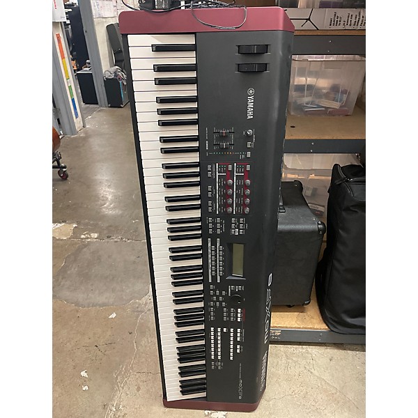 Used Yamaha Used Yamaha MOXF8 88 Key Keyboard Workstation