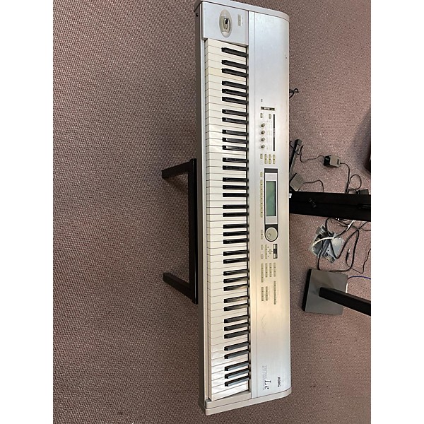 Used KORG Triton Le 88 Key Keyboard Workstation