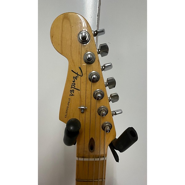 Used Fender Used Fender American Deluxe Stratocaster Left Handed 3 Color Sunburst Electric Guitar