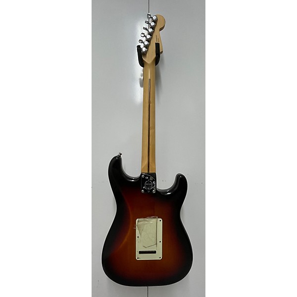 Used Fender Used Fender American Deluxe Stratocaster Left Handed 3 Color Sunburst Electric Guitar