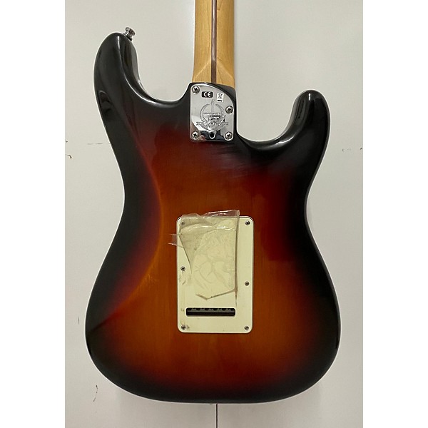 Used Fender Used Fender American Deluxe Stratocaster Left Handed 3 Color Sunburst Electric Guitar