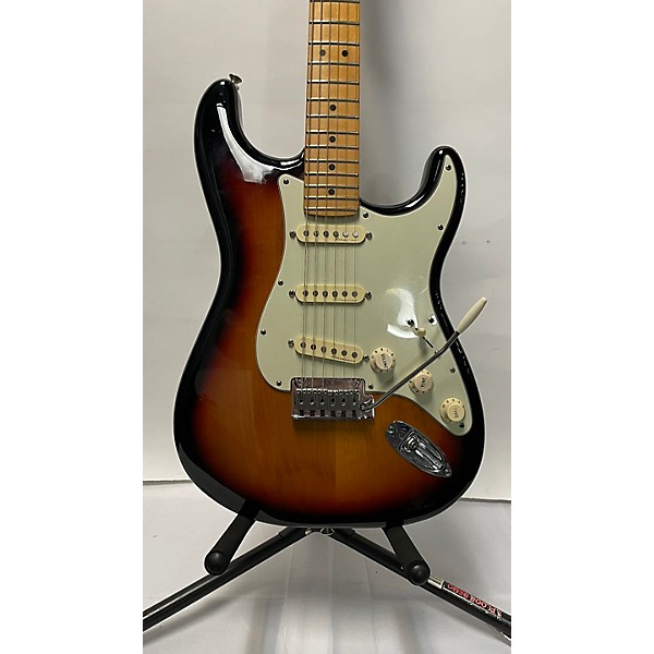 Used Fender Used Fender Player Plus Stratocaster Sunburst Solid Body Electric Guitar