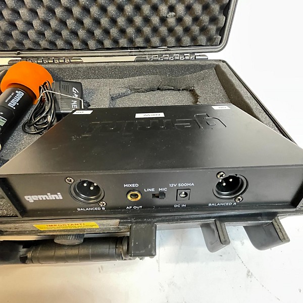 Used Gemeni Used GEMENI UHF6200 Handheld Wireless System