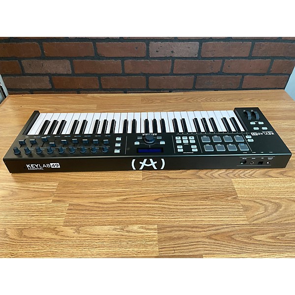 Used Arturia Used Arturia Keylab Essential 49 MIDI Controller