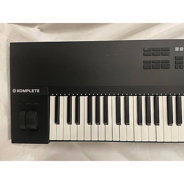 Used Used KOMPLETE KONTROL S88 MK 2 MIDI Controller