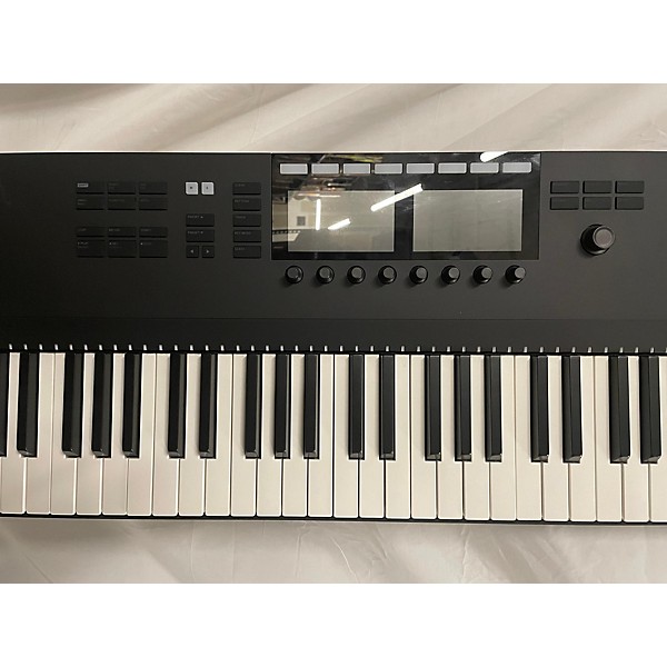 Used Used KOMPLETE KONTROL S88 MK 2 MIDI Controller