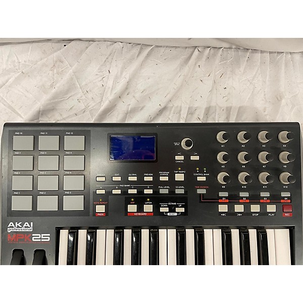 Used Akai Professional Used Akai Professional MPK25 25 Key MIDI Controller