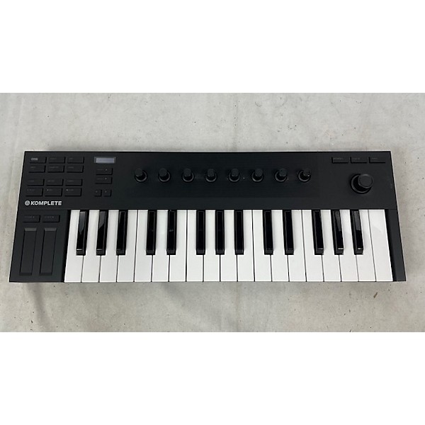 Used Native Instruments Used Native Instruments Komplete Kontrol M32 MIDI Controller