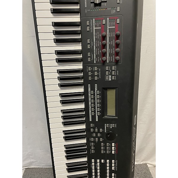 Used Yamaha Used Yamaha MOXF8 88 Key Keyboard Workstation