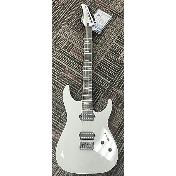 Used Schecter Guitar Research Used Schecter Guitar Research REAPER 6 CUSTOM White Solid Body Electric Guitar