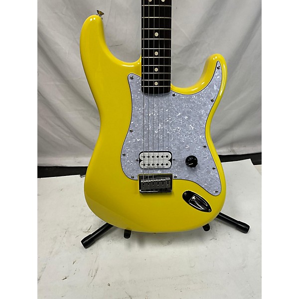 Used Fender Used Fender Tom DeLonge Stratocaster With Invader SH8 Pickup Graffiti Yellow Solid Body Electric Guitar