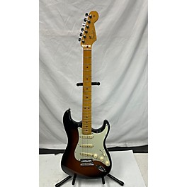 Used Fender Used Fender American Professional II Stratocaster 2 Tone Sunburst Solid Body Electric Guitar