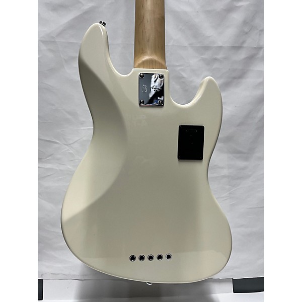 Used Used Marcus Miller V7 Alpine White Electric Bass Guitar