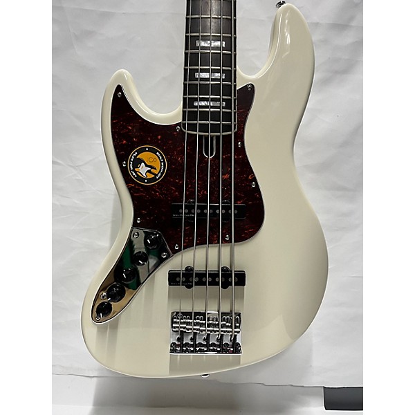 Used Used Marcus Miller V7 Alpine White Electric Bass Guitar