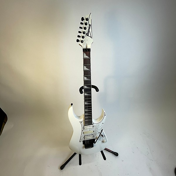 Used Ibanez Used Ibanez RG450DXB White Solid Body Electric Guitar