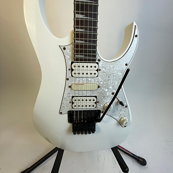 Used Ibanez Used Ibanez RG450DXB White Solid Body Electric Guitar