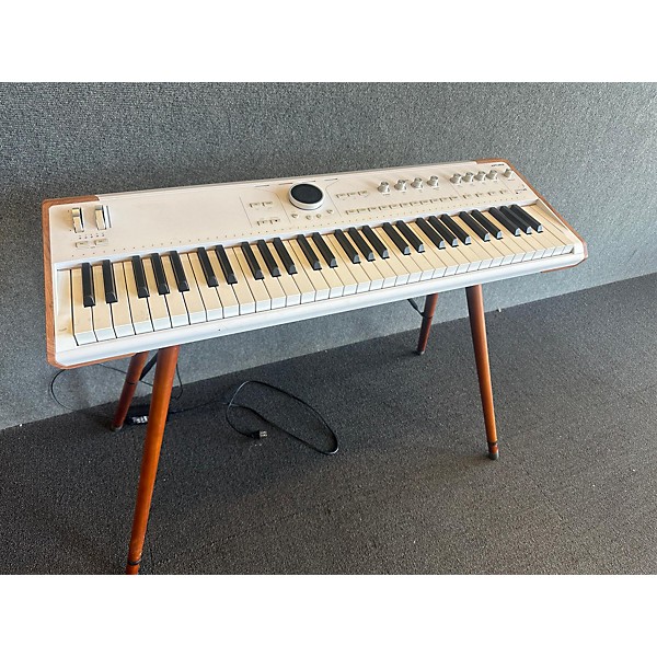 Used Arturia Used Arturia ASTROLAB Keyboard Workstation