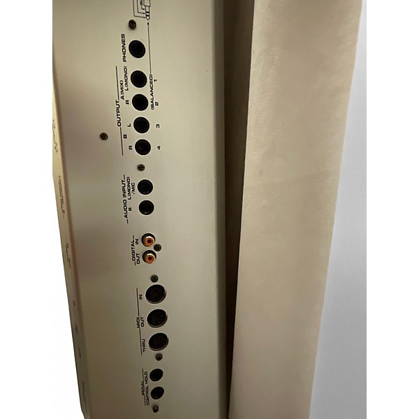 Used Roland Fantom X8 Keyboard Workstation