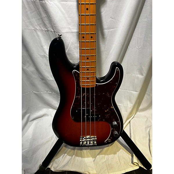 Used Fender Used Fender American Professional II Precision Bass 3 Tone Sunburst Electric Bass Guitar