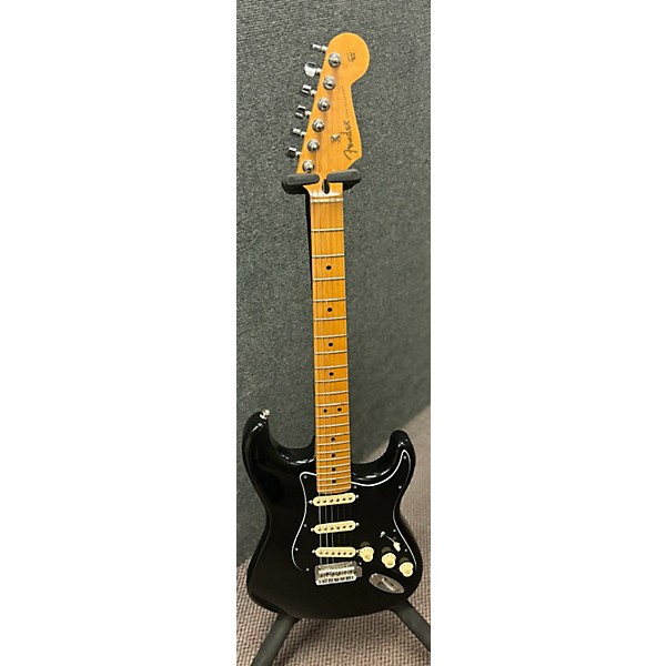 Used Fender Used 2021 Fender Player Stratocaster Black Solid Body Electric Guitar