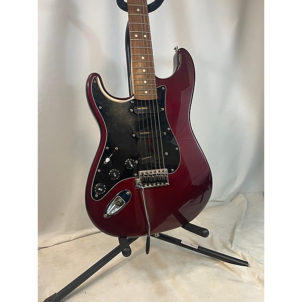 Used Fender Used Fender Standard Stratocaster Red Solid Body Electric Guitar