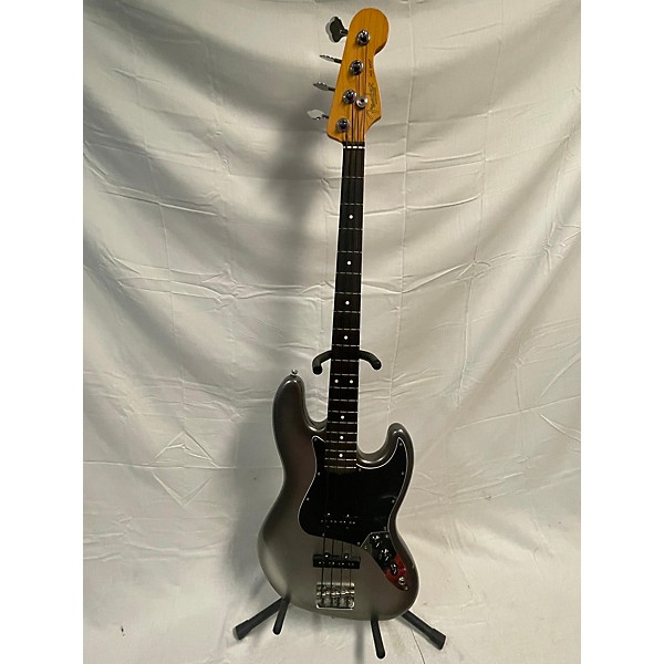 Used Fender Used Fender American Professional II Jazz Bass Silver Electric Bass Guitar