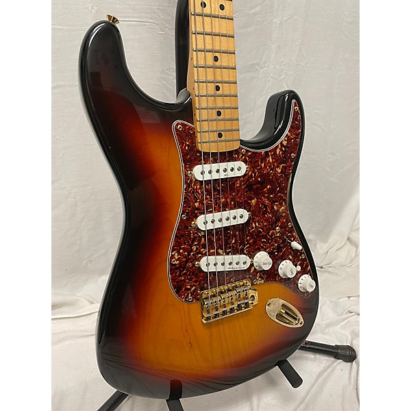 Used Fender Deluxe Players Stratocaster Solid Body Electric Guitar