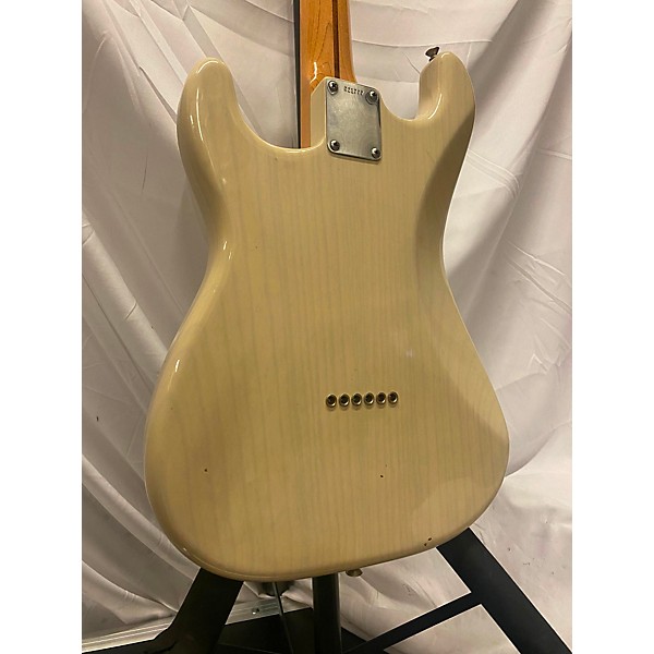 Used Fender Used Fender Fender Custom Shop 1956 Stratocaster Journeyman Relic Aged White Blonde Solid Body Electric Guitar