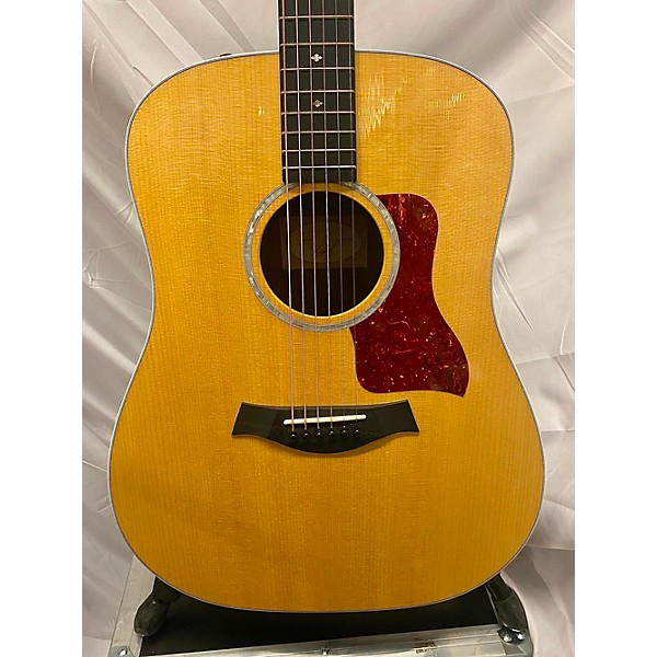 Used Taylor Used Taylor 210E DLX Natural Acoustic Electric Guitar