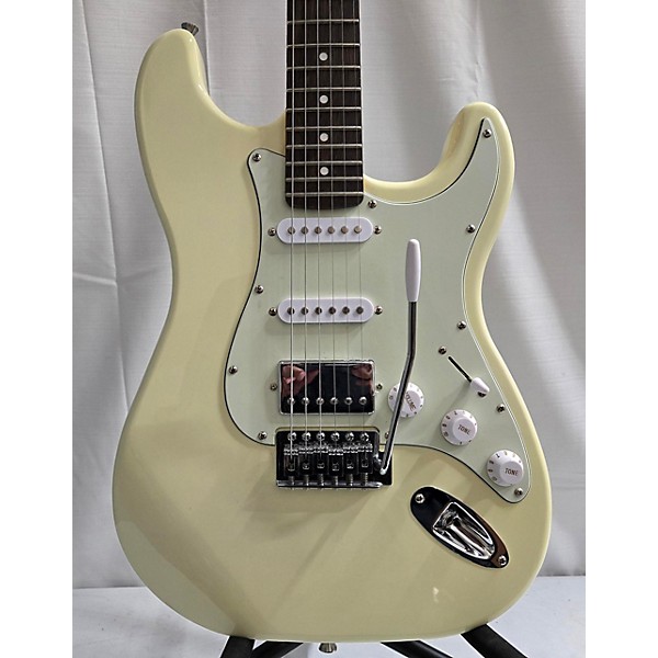 Used Used Gearit Strat Hss Olympic White Solid Body Electric Guitar