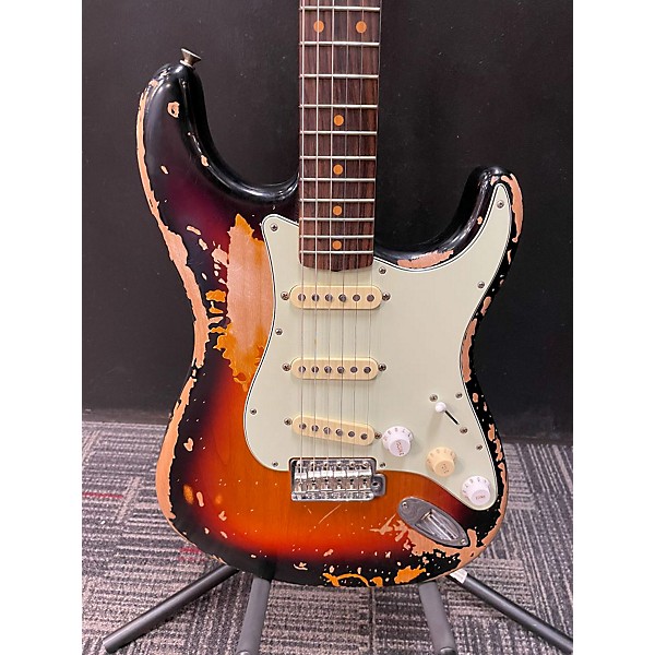 Used Fender Used Fender Mike McCready RELIC SUNBURST Solid Body Electric Guitar