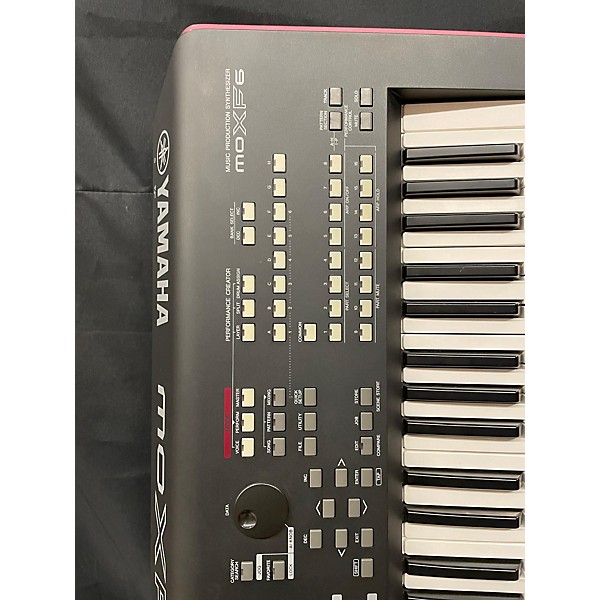 Used Yamaha MOXF6 61 Key Keyboard Workstation