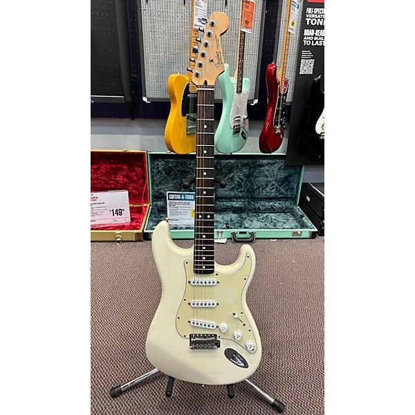 Used Fender Used Fender Standard Stratocaster OFF WHITE Solid Body Electric Guitar