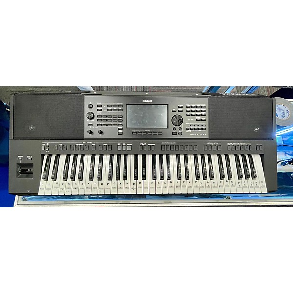 Used Yamaha Used Yamaha PSR-SX700 Arranger Keyboard