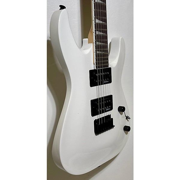 Used Jackson Used 2024 Jackson JS22 Dinky Arctic White Solid Body Electric Guitar