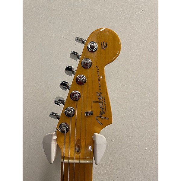 Used Fender Used Fender American Professional II Stratocaster 2 Tone Sunburst Solid Body Electric Guitar