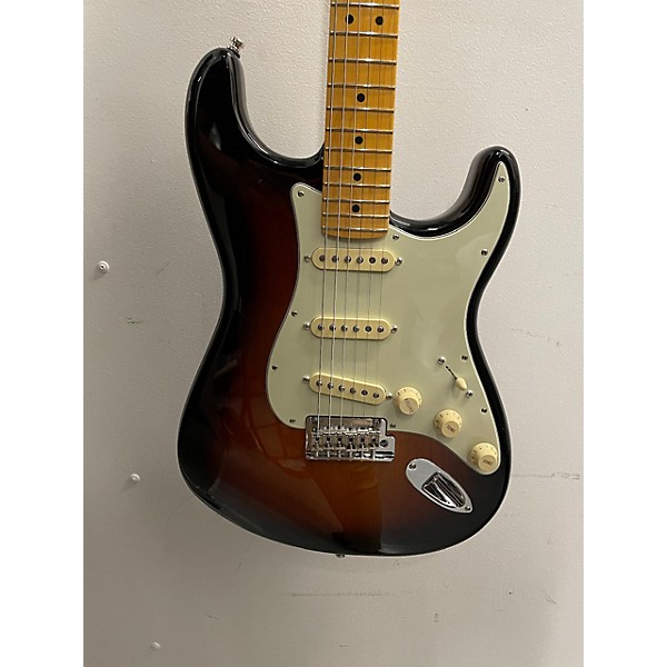 Used Fender Used Fender American Professional II Stratocaster 2 Tone Sunburst Solid Body Electric Guitar