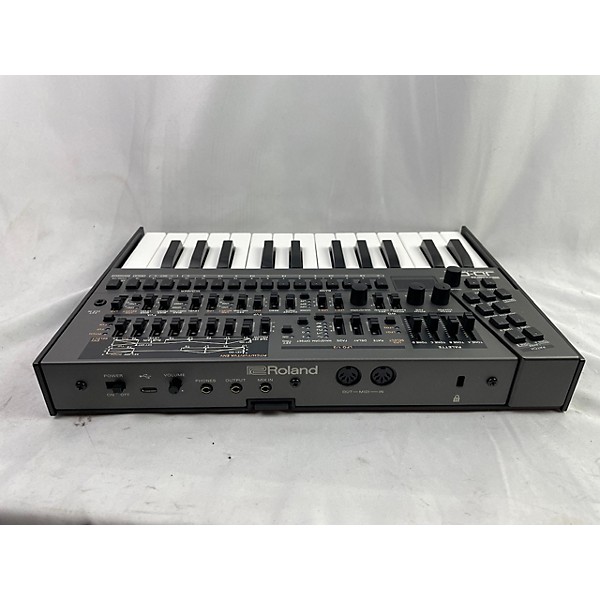 Used Roland JD-08 Synthesizer