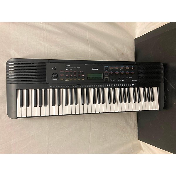 Used Yamaha Used Yamaha PSRF51 61 Key Portable Keyboard