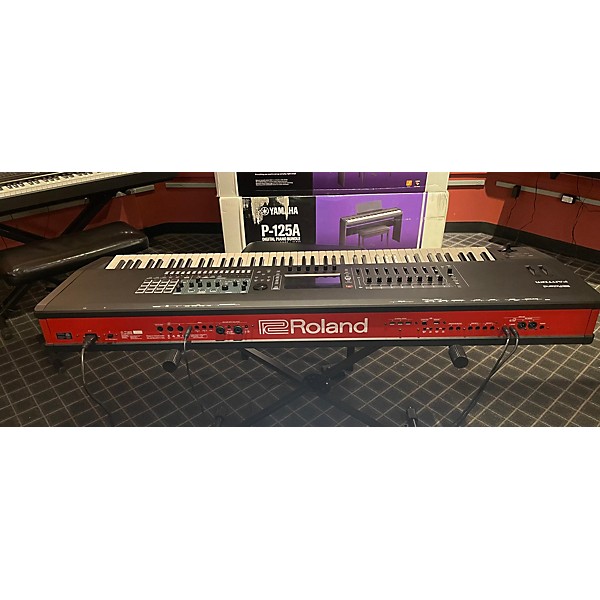 Used Roland Used Roland Fantom 8 Keyboard Workstation