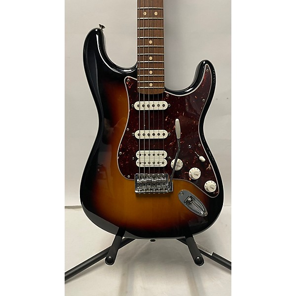 Used Fender Used Fender Deluxe Lone Star Stratocaster 2 Color Sunburst Solid Body Electric Guitar