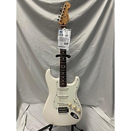 Used Fender Used Fender Player Stratocaster Alpine White Solid Body Electric Guitar