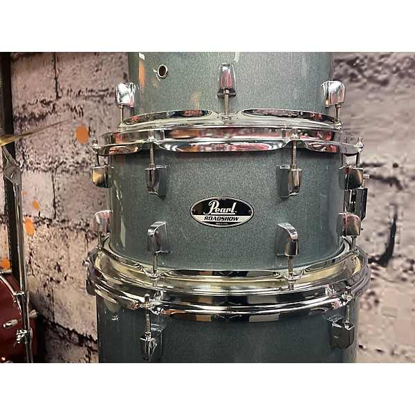 Used Used Pearl 5 piece Roadshow Grey Drum Kit