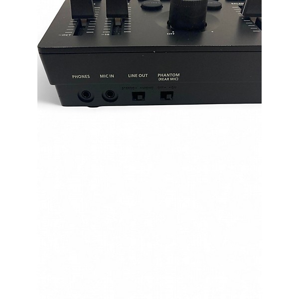 Used Roland VT-4 VOICE TRANSFORMER Vocal Processor