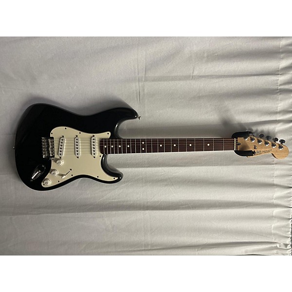 Used Fender Used Fender Player Stratocaster Black Solid Body Electric Guitar