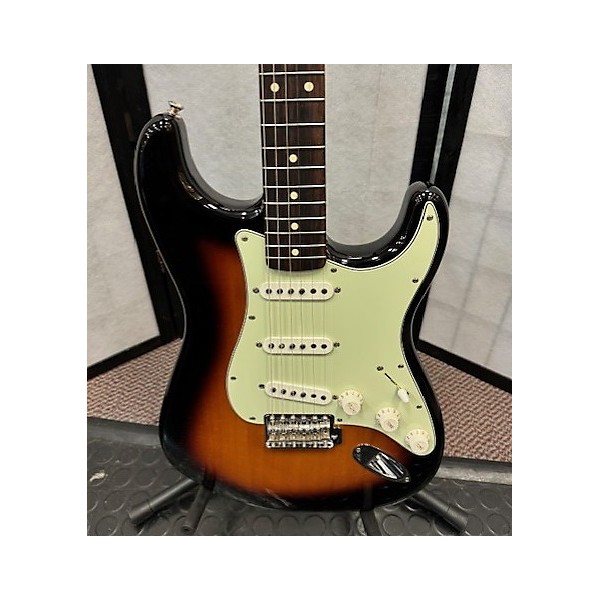 Used Fender Used Fender Vintera 60s Stratocaster 2 Color Sunburst Solid Body Electric Guitar