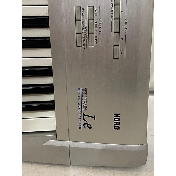 Used KORG Triton Le 61 Key Keyboard Workstation