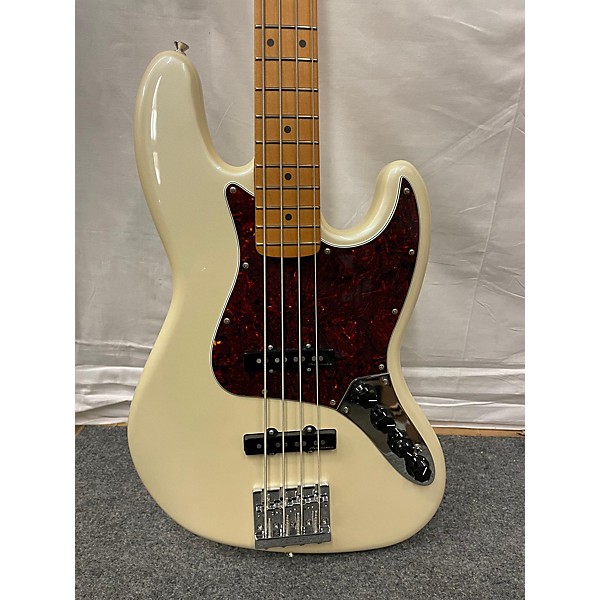 Used Fender Used Fender Player Plus Active Jazz Bass Pearl White Electric Bass Guitar