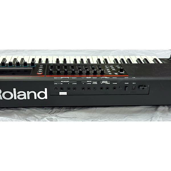 Used Roland Used Roland Fantom 08 Keyboard Workstation