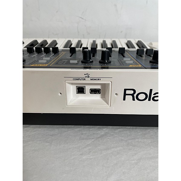 Used Roland Used Roland Gaia SH01 37 Key Synthesizer